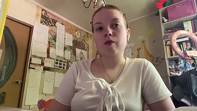 Snapshot of Aileyn chatting on 10, 6, 2026 Aileyn online show from 10, 6, 2026