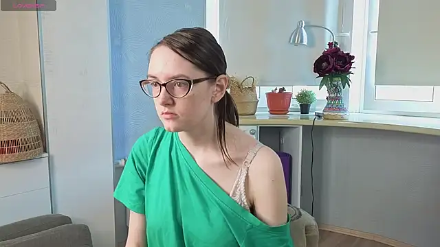 EstelaWeninger online show from 25, 7, 2026