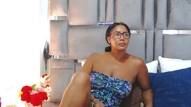 Snapshot of IvyEllis1 chatting on 3, 7, 2026 IvyEllis1 online show from 3, 7, 2026