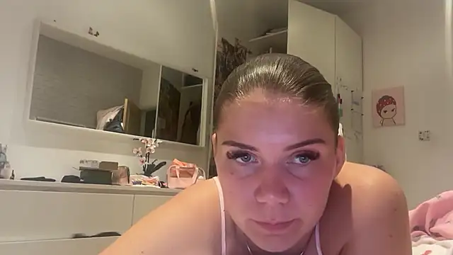 Snapshot of Melissamayy chatting on 18, 7, 2026 Melissamayy online show from 18, 7, 2026