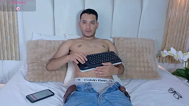 Thiago Stone1 online show from 12, 7, 2026