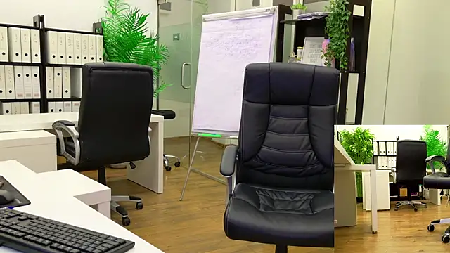 Snapshot of BabesGoWild chatting on 2, 10, 2025 BabesGoWild online show from 2, 10, 2025