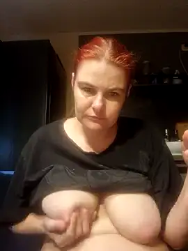 GoldenWifee online show from 14, 7, 2026