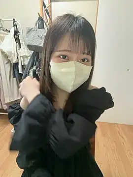 Snapshot of Miiruuu75 chatting on 10, 6, 2026 Miiruuu75 online show from 10, 6, 2026