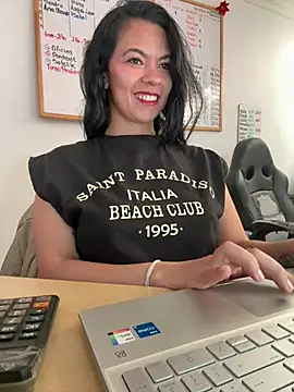 Snapshot of vanellopeFoxx chatting on 14, 7, 2026 vanellopeFoxx online show from 14, 7, 2026