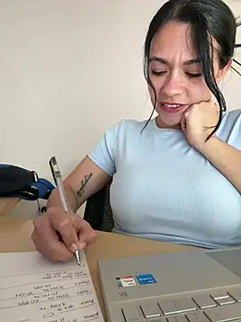 Snapshot of vanellopeFoxx chatting on 17, 7, 2026 vanellopeFoxx online show from 17, 7, 2026