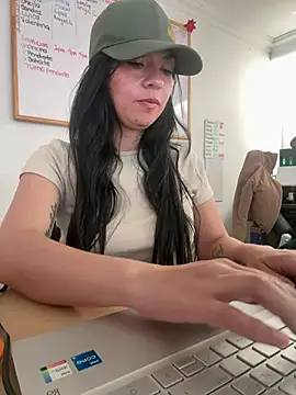 Snapshot of vanellopeFoxx chatting on 24, 7, 2026 vanellopeFoxx online show from 24, 7, 2026