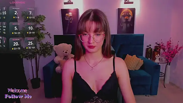 KatyNuar online show from 28, 6, 2026