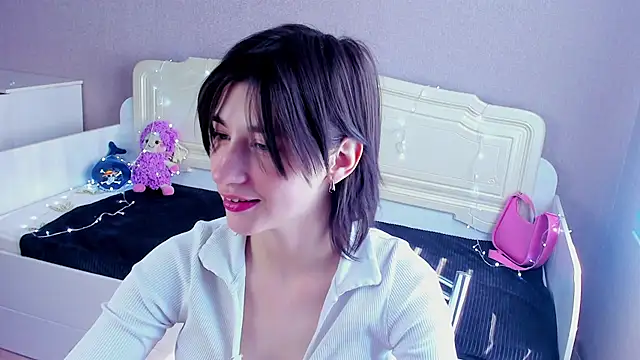 Carolina Lu online show from 24, 6, 2026