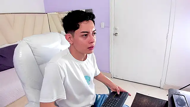 Snapshot of Ethan12_ chatting on 14, 6, 2026 Ethan12 online show from 14, 6, 2026