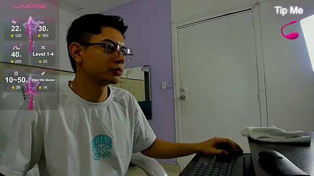 Snapshot of Ethan12_ chatting on 5, 7, 2026 Ethan12 online show from 5, 7, 2026