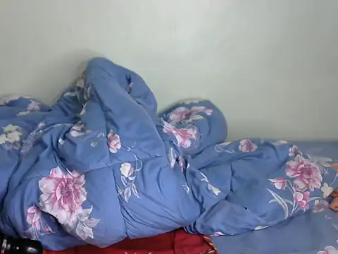 Snapshot of pretty_julie22 chatting on 14, 6, 2026 pretty julie22 online show from 14, 6, 2026