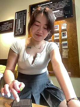 Snapshot of mollymm chatting on 15, 7, 2026 mollymm online show from 15, 7, 2026