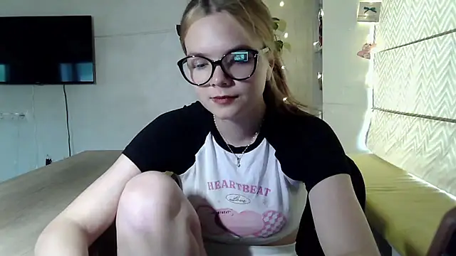 AvrilGillig online show from 21, 6, 2026