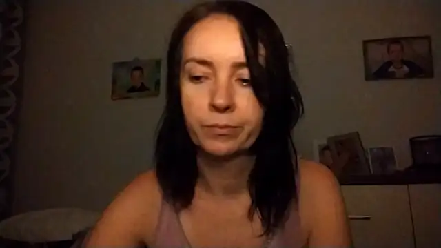 JenniferAlone online show from 4, 7, 2026