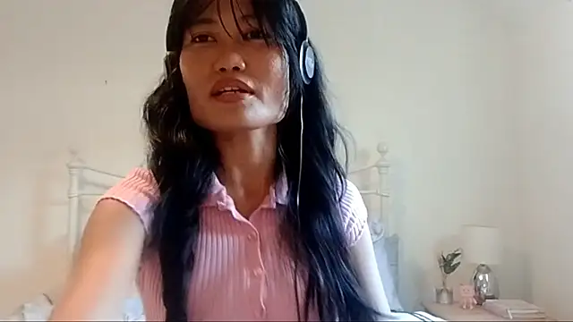 Snapshot of MichelEdland chatting on 17, 6, 2026 MichelEdland online show from 17, 6, 2026