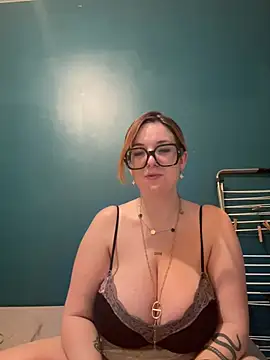 alexia tacrush online show from 25, 6, 2026