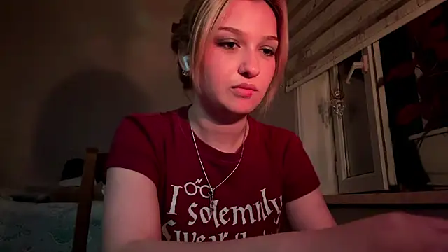 CloudyFoxy online show from 9, 6, 2026