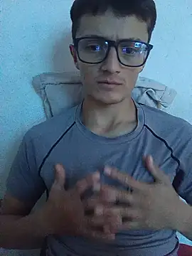 Snapshot of Davitfitnosuke chatting on 13, 6, 2026 Davitfitnosuke online show from 13, 6, 2026