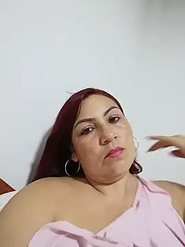 Agata Traviesa online show from 4, 7, 2026