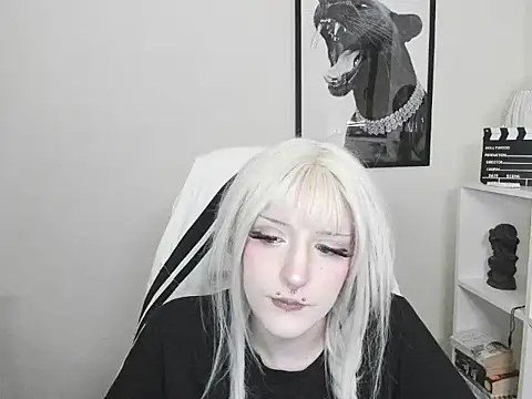 Snapshot of NikaDream chatting on 14, 7, 2026 NikaDream online show from 14, 7, 2026