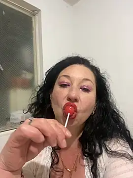 TheEmpress89 online show from 17, 6, 2026