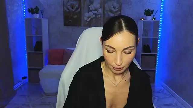 NikoleMills online show from 14, 7, 2026