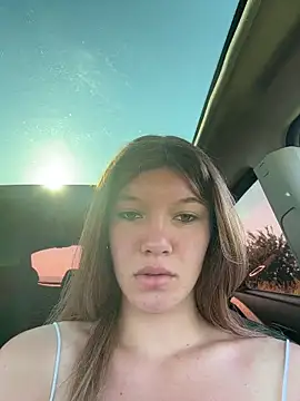 Snapshot of girl-Emily chatting on 29, 6, 2026 girl-Emily online show from 29, 6, 2026