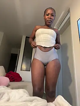 Snapshot of Sweet-Sandrah chatting on 21, 6, 2026 Sweet-Sandrah online show from 21, 6, 2026