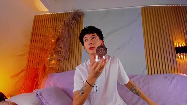 im ethan  online show from 24, 7, 2026