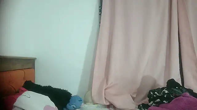Snapshot of lapelichurca chatting on 1, 7, 2026 lapelichurca online show from 1, 7, 2026