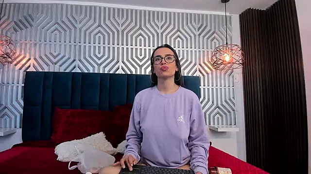 MiaAndAaron- online show from 26, 7, 2026
