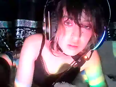 kittenpasive30 online show from 22, 6, 2026