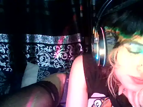 kittenpasive30 online show from 26, 6, 2026