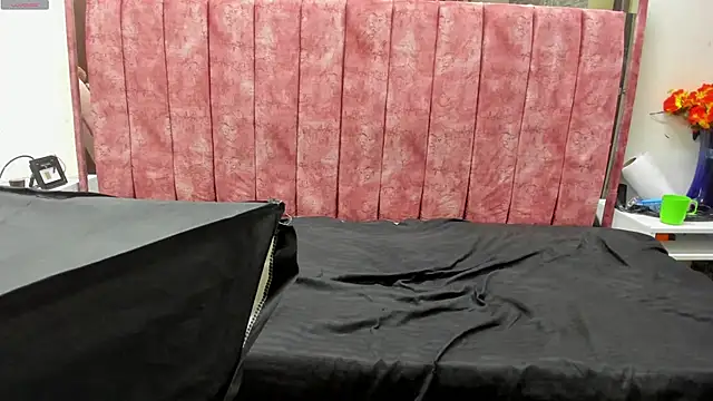 Snapshot of Madonna78couple chatting on 12, 6, 2026 Madonna78couple online show from 12, 6, 2026
