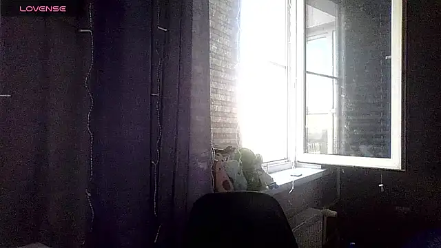 dakota charm  online show from 12, 7, 2026