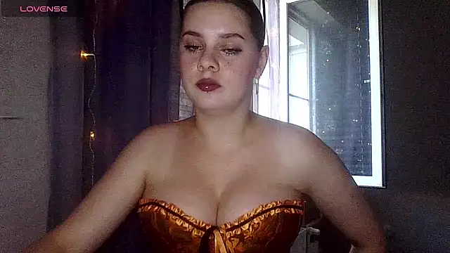 dakota charm  online show from 15, 7, 2026
