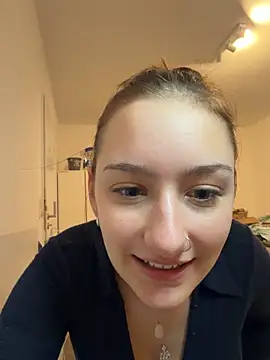 Violet Velvet online show from 14, 6, 2026