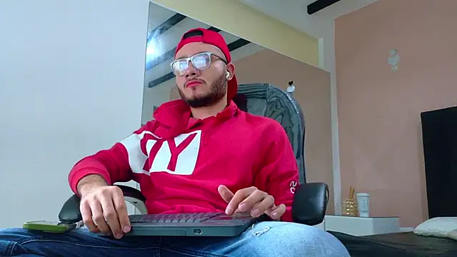 Matia Zelvya online show from 15, 7, 2026