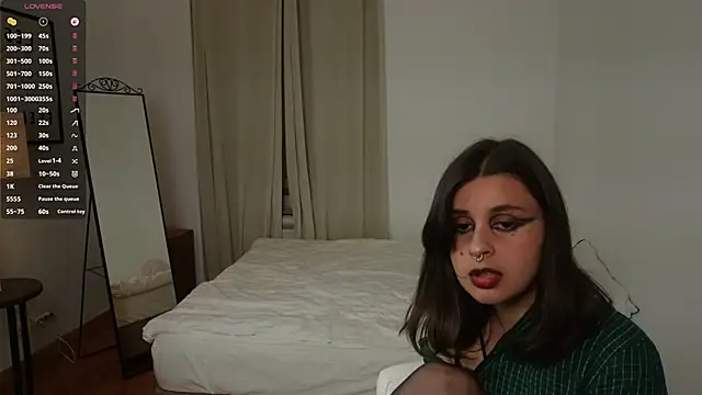 Snapshot of LumiNika chatting on 14, 6, 2026 LumiNika online show from 14, 6, 2026