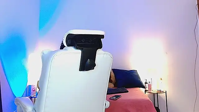 Isabella Sophia19 online show from 29, 6, 2026