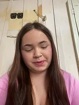 bella  hott online show from 4, 8, 2026