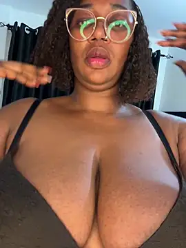 Snapshot of Honeylust26 chatting on 18, 6, 2026 Honeylust26 online show from 18, 6, 2026