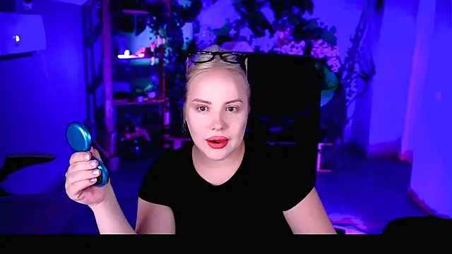 Snapshot of stellawatts chatting on 8, 7, 2026 stellawatts online show from 8, 7, 2026