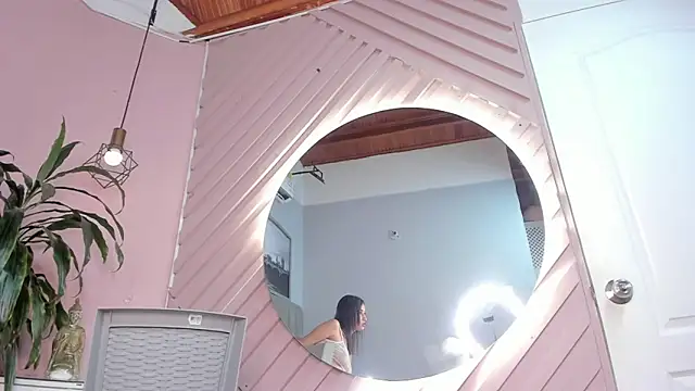 chloe bellarose online show from 17, 6, 2026