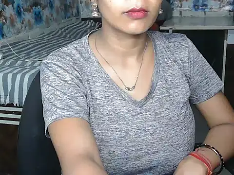 NottyMomo online show from 4, 7, 2026