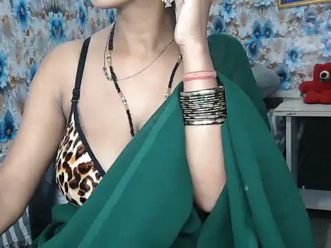 NottyMomo online show from 31, 7, 2026