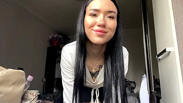Snapshot of SixtaAmores chatting on 15, 6, 2026 SixtaAmores online show from 15, 6, 2026