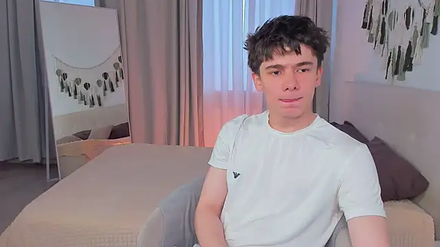 Ethan Crowe online show from 21, 7, 2026