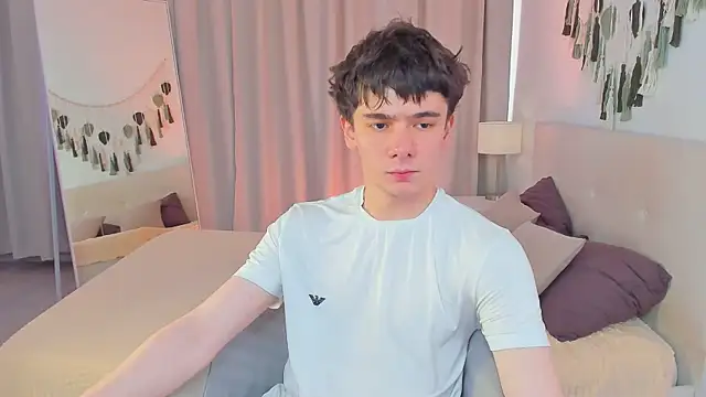 Ethan Crowe online show from 1, 8, 2026